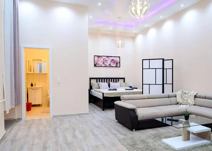 Cute Romance At Anker Köz Apartman Budapest