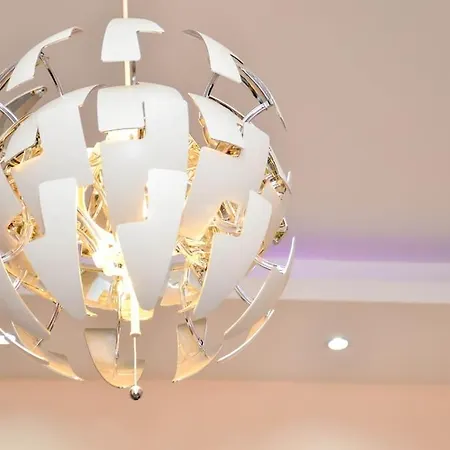 Cute Romance At Anker Koez * Budapest