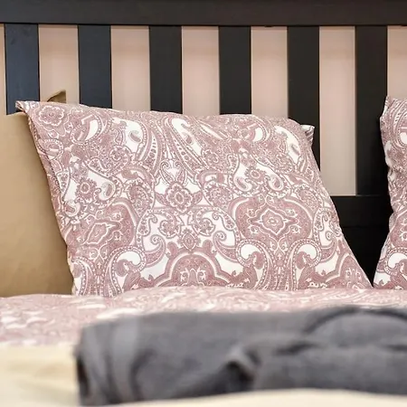 Cute Romance At Anker Koez *