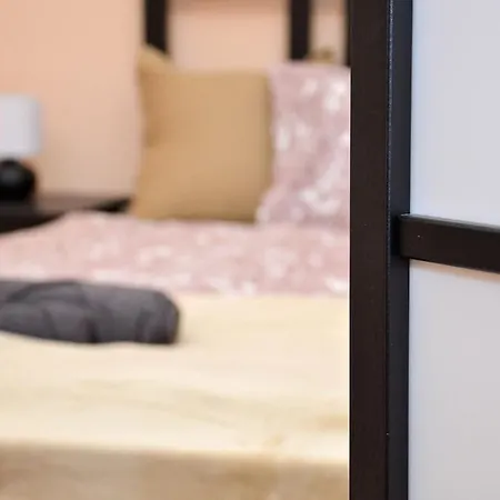 Cute Romance At Anker Koez * Budapest