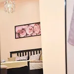 Cute Romance At Anker Köz Apartman